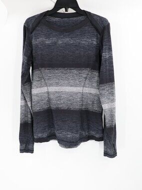 Lululemon top Women S/M Base Runner Long Sleeve Shirt thumbhole sleeves pullover
